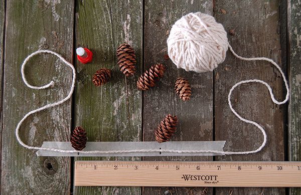 simple garland of cones with your own hands 04