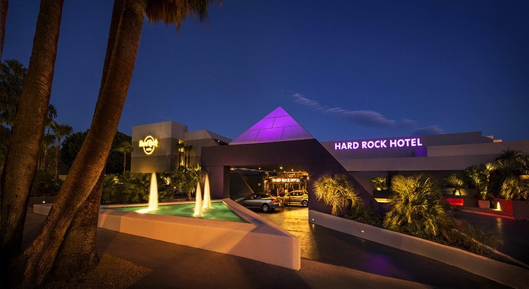 Готель Hard Rock для молоді в Палм-Спрінгс