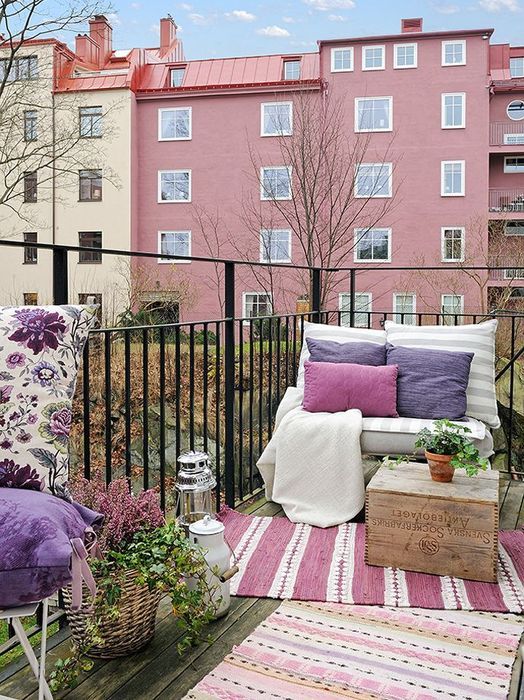 ontwerp van een open balkon in Scandinavische stijl