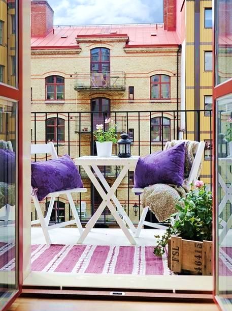 ontwerp van open balkons in Scandinavische stijl