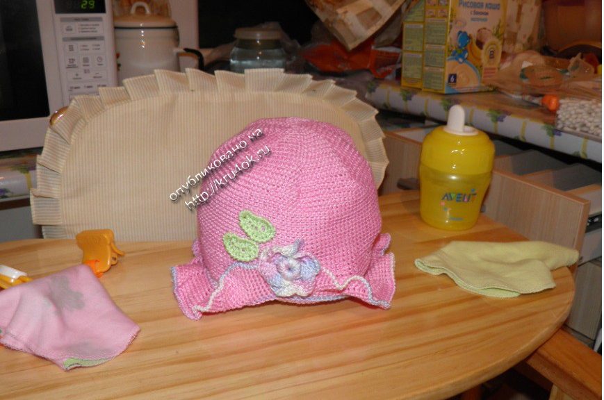 victoria pink hat