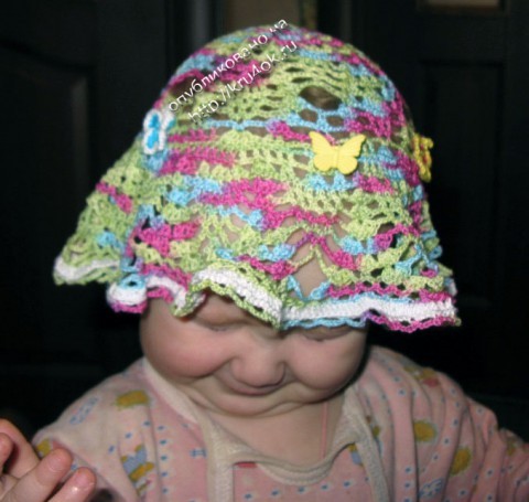 Hat with butterflies crocheted