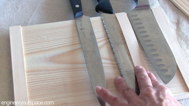 Skládaný dřevěný nůž