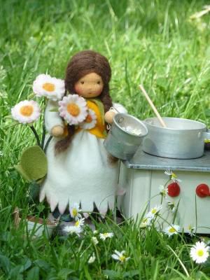 doll and daisies of wool 