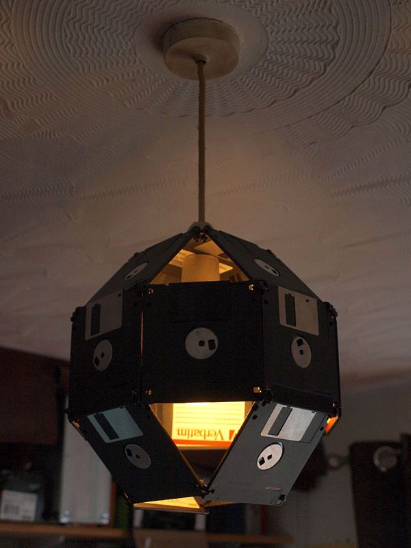 Lampe - håndværk fra disketter