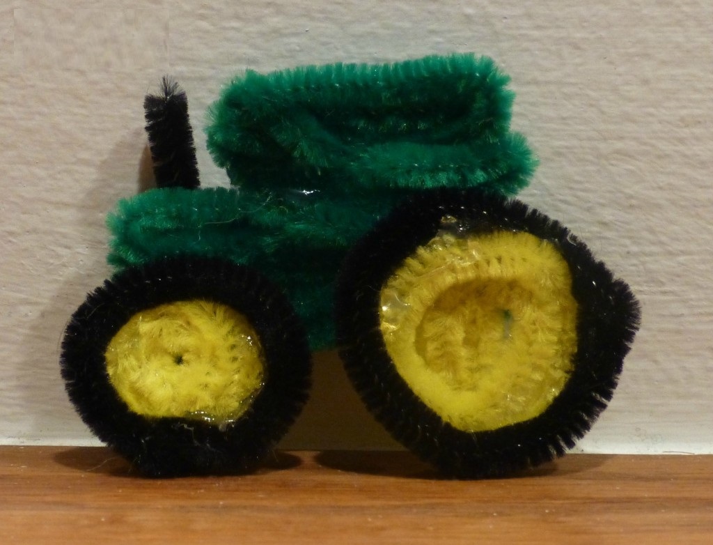 by own hands Crafts with children 3 - 4 years. We study transport, tractor