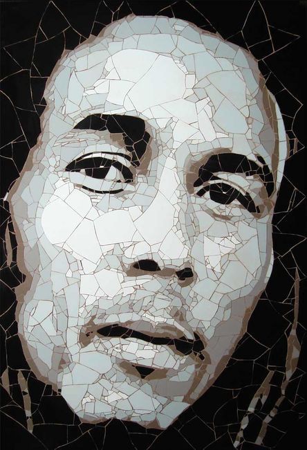 portrét Bob Marley - mozaika rozbitých dlaždic