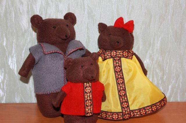 Dolls for a fairy tale Three bears from a fleece step 2