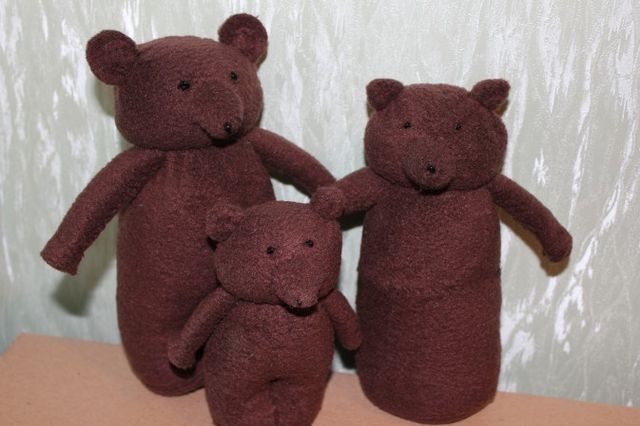 Dolls for a fairy tale Three bears from a fleece step 6