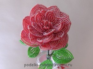 flowers from beads 