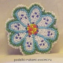 flowers from beads 