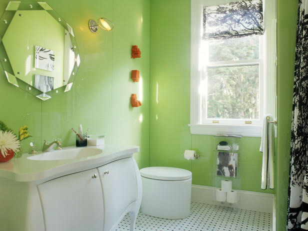 Verdes en colores pastel en el baño