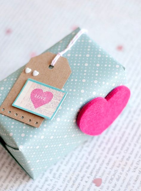 decorating gifts with felt hearts