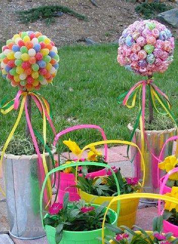 Spring cottage decor with balls and colored ribbons