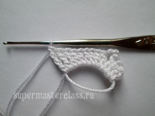 Crochet heart for bookmark