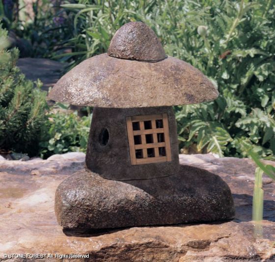 Japanese stone lantern Wabi oki-gata