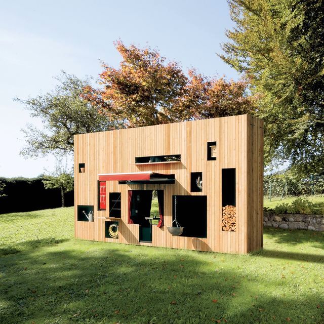 Walden summer house made of wood