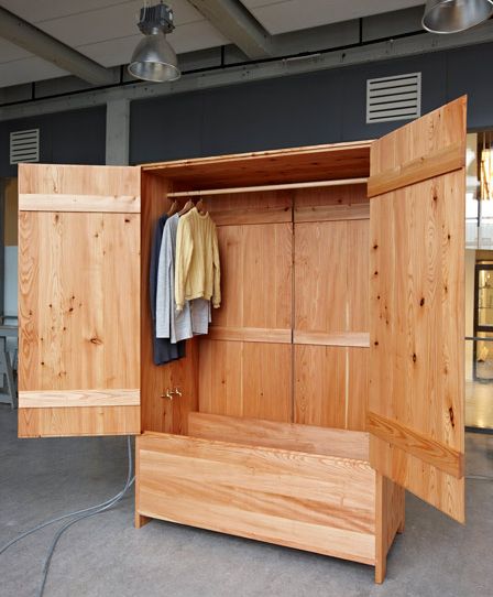 дървена затворена баня - шкаф