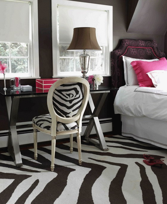 Zebra print: carpet and chair